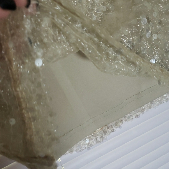 Sage & Fig Beige Sequin Cropped Blouse – Sparkle in Every Season - Picture 9 of 11